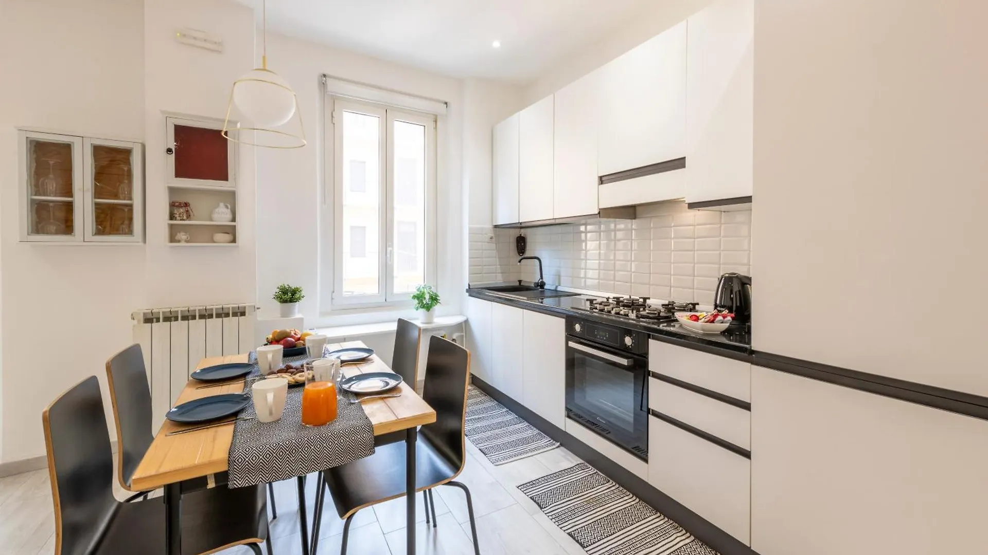 Pomponazzi, 4 Bilocale In Zona Bocconi Navigli Apartment Milan Italy