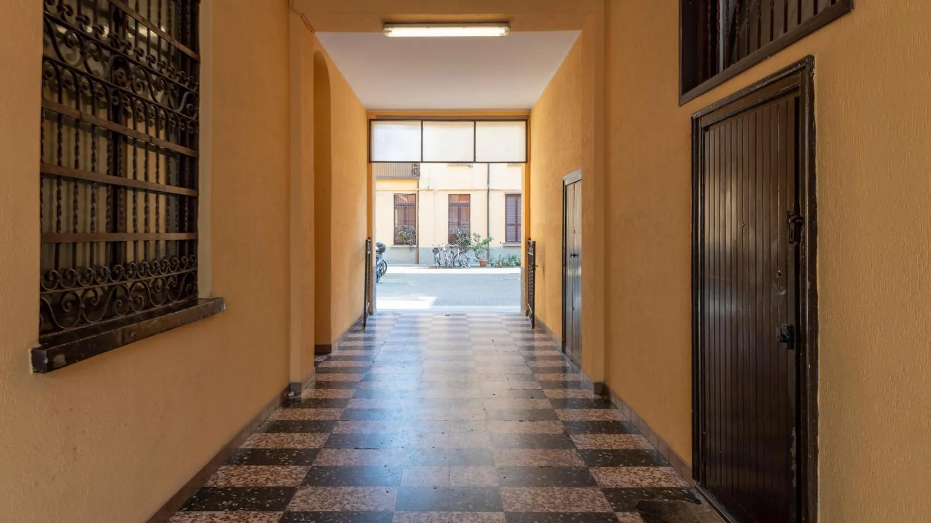 Pomponazzi, 4 Bilocale In Zona Bocconi Navigli Apartment Milan