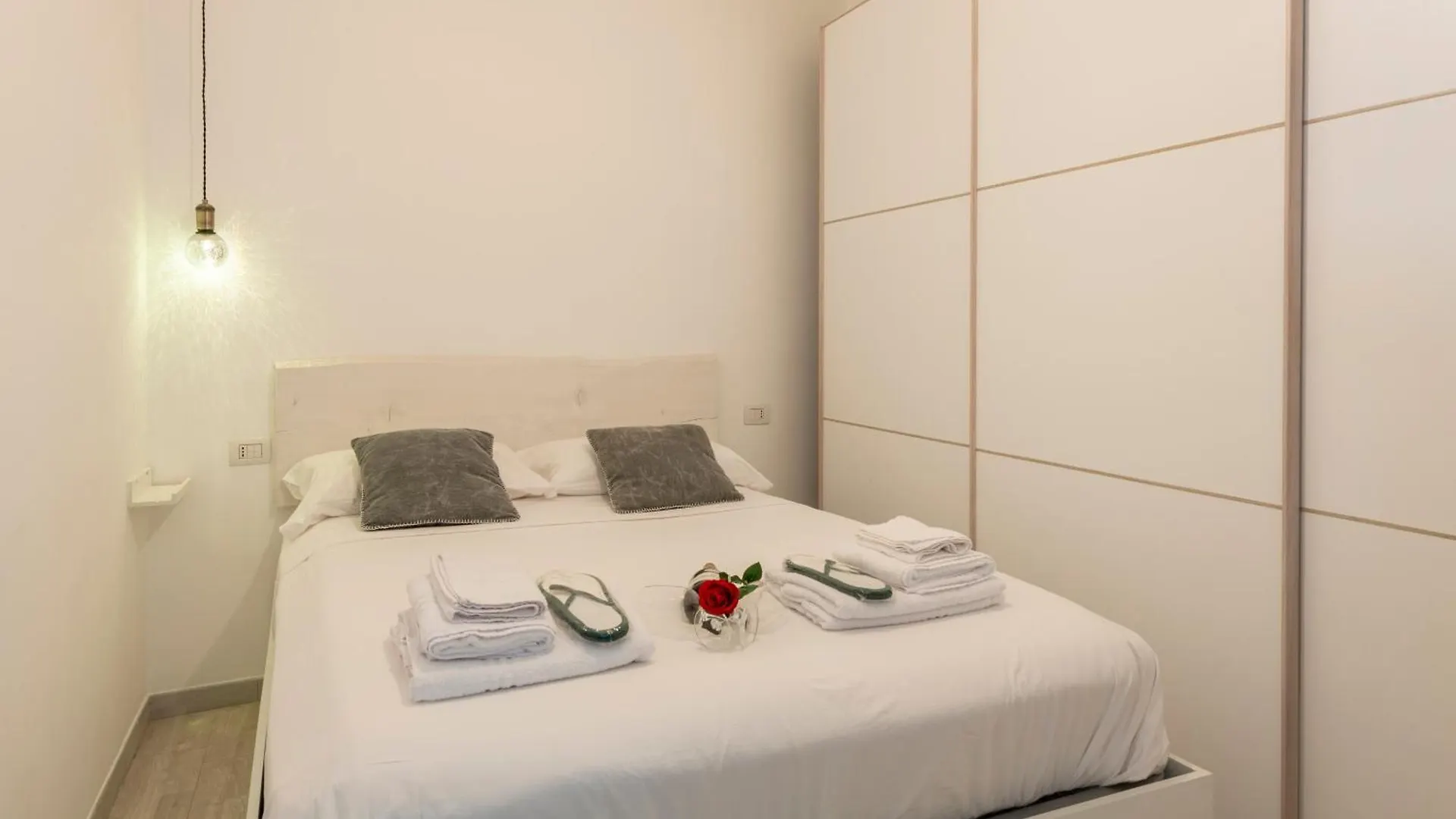 Pomponazzi, 4 Bilocale In Zona Bocconi Navigli Apartment Milan